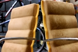 Dizainera finierējuma krēsli ar zamšādas audumu