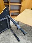 Kinnarps regulējams galds - 120euro/gab. Galda virsma: 97cm x 119cm Metāla rāmis ar regulējamām kājām: 62cm-83cm Pieejami vairāki mēbeļu veikalā.