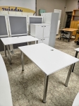 Taisnstūra galds 120x80cm uz jaunām hromētām kājiņām - 80euro/gab. Pieejami vairāki mēbeļu veikalā.